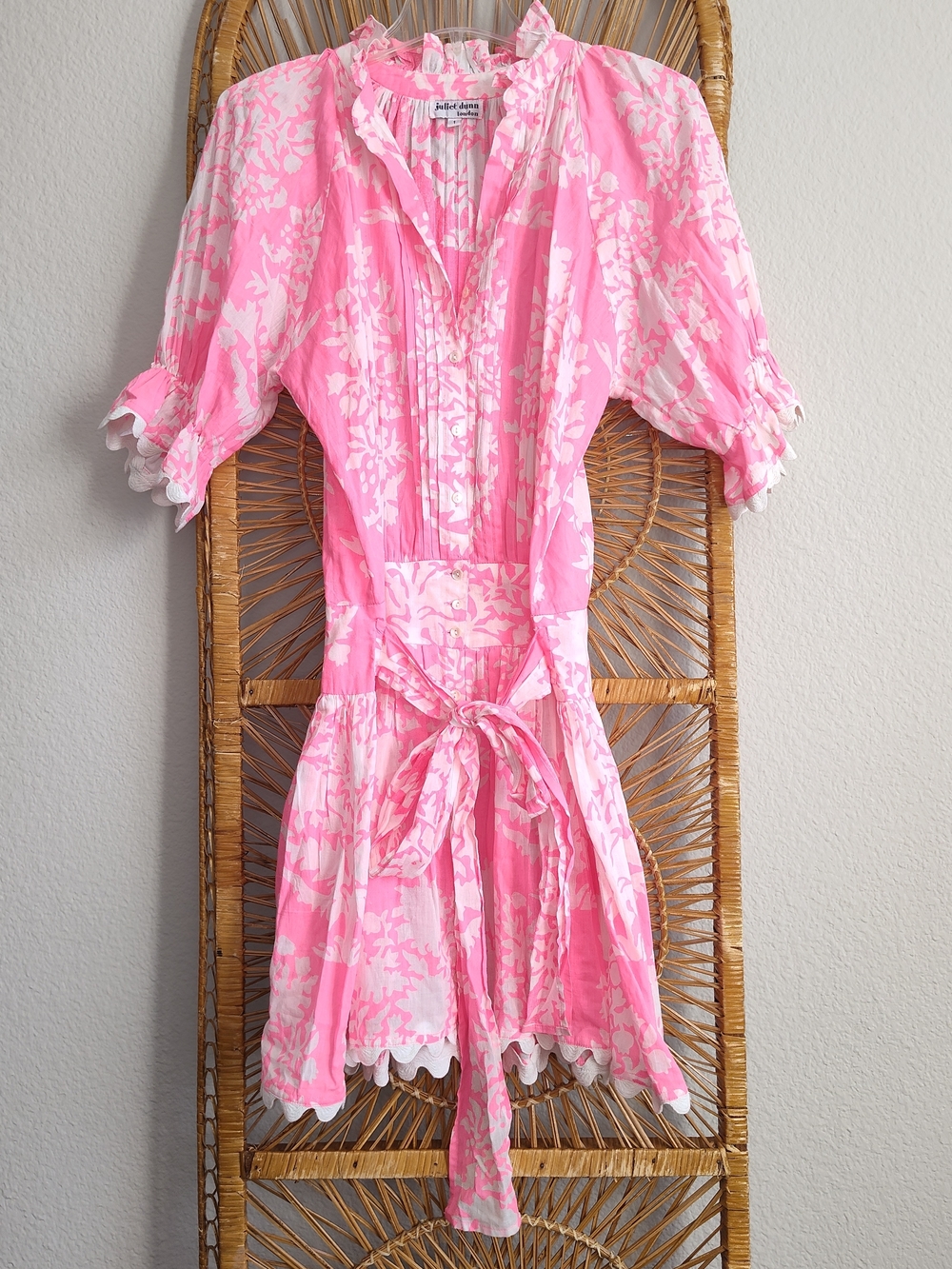 🌸 Juliet Dunn Pink and White Printed Ruffle Dress